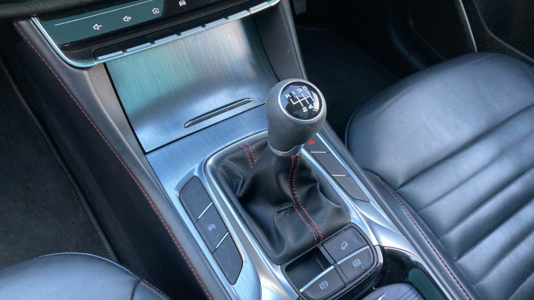 MG Hs 1.5 T-GDI Exclusive 5dr Petrol Hatchback